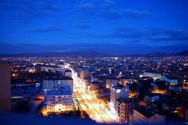 <p><strong>Çorum</strong></p>
<p>Kayıtlı Suriyeli: 1.881</p>
<p>Şehir Nüfusu: 527,863</p>
<p>İl nüfusu ile karşılaştırma yüzdesi: 0.36</p>