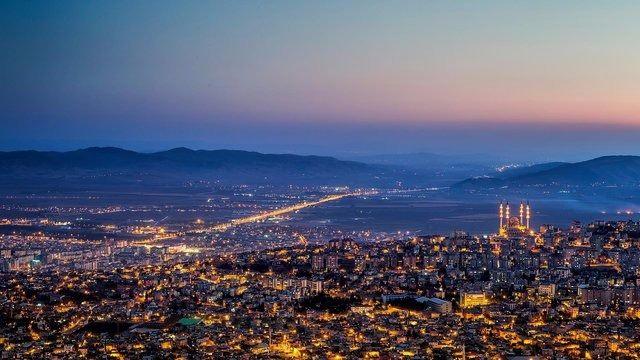 <p><strong>Kahramanmaraş</strong></p>

<p>Kayıtlı Suriyeli: 89,715</p>

<p>Şehir Nüfusu: 1,12,634</p>

<p>İl nüfusu ile karşılaştırma yüzdesi: 8.06</p>
