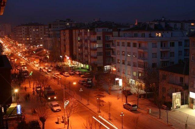 <p><strong>Malatya</strong></p>
<p>Kayıtlı Suriyeli: 21,979</p>
<p>Şehir Nüfusu: 781,305</p>
<p>İl nüfusu ile karşılaştırma yüzdesi: 2.81</p>