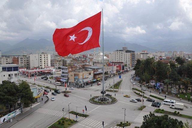 <p><strong>Osmaniye</strong></p>

<p>Kayıtlı Suriyeli: 43,688</p>

<p>Şehir Nüfusu: 522,175</p>

<p>İl nüfusu ile karşılaştırma yüzdesi: 8.37</p>
