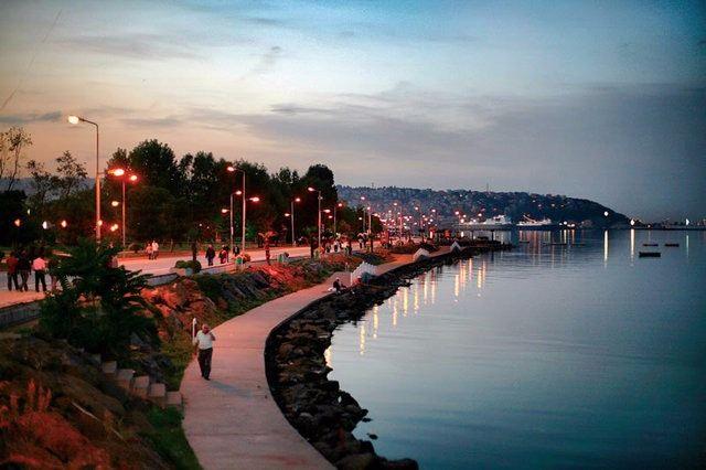 <p><strong>Samsun</strong></p>
<p>Kayıtlı Suriyeli: 4,281</p>
<p>Şehir Nüfusu: 1,295,927</p>
<p>İl nüfusu ile karşılaştırma yüzdesi: 0.33</p>