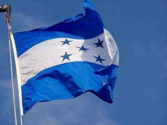 <p>Honduras</p>

<p>6 Türk yaşıyor</p>
