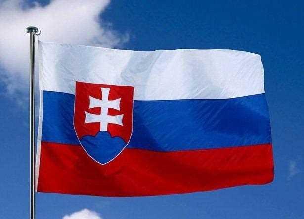 <p>Slovakya</p>

<p>63 Türk yaşıyor.</p>
