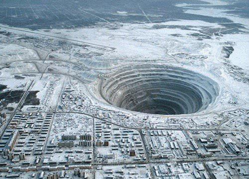 <p>Mirny Madeni'ne gidebilmeyi başarırsanız, bu sizin için unutulmaz bir deneyim olacaktır.</p>
<p> </p>