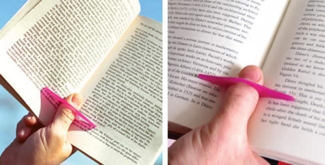 <p>Başparmaklı kitap ayracı</p>