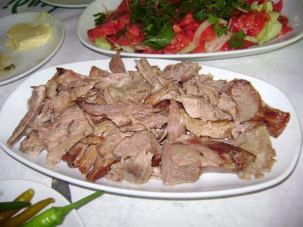 <p>Kuyu Kebabı</p>
