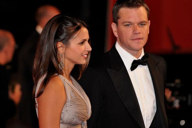 <p>3. MATT DAMON (LUCIANA BOZAN BARROSO)<br />
 </p>

<p>Bir film çekimi için gittiği Miami'de Matt Damon'la tanışan Luciana Bozan, Damon'a son derece hayranlık duyuyordu. O sıralarda Bozan garsonluk yapıyordu. Damon'ın kalbini çaldı ve çift şimdi mutlu bir evlilik sürdürüyor.</p>
