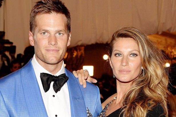 <p>12, TOM BRADY (GISELLE BUNDCHEN)</p>

<p>Çiftin ilişkisi her ne kadar fırtınalı başlasa da bu durum iki ayrı düğün ile evlenmelerine ve iki sene arayla birer çocuk sahibi olmalarına engel olamadı.<br />
<br />
 </p>
