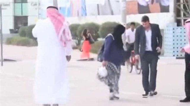 <p>Dubai'deki bu sosyal deneyde, farklı yerlerde ve farklı zamanlarda tam 45 defa tekrarlanan bu cüzdan düşürme numarasında, inanılmaz bir sonuç elde edildi.</p>

<p> </p>
