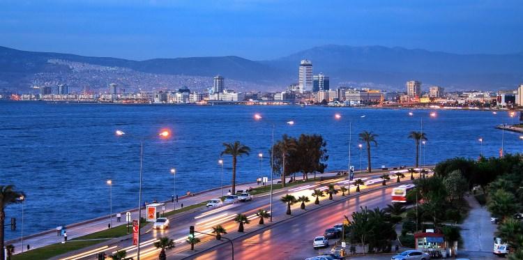 <p><strong>İZMİR</strong></p>

<p>Toplam Hazine arazisi(km2): 6631,1</p>

<p>İl yüzölçümü içerisindeki payı:</p>

<p>2016(%): 55,76</p>

<p>2011(%):32,95</p>
