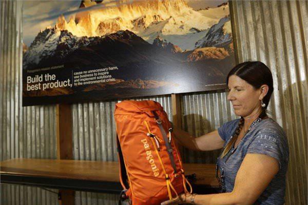 <p><strong>Patagonia</strong></p>
<p>Patagonia çevre dostu projeler için yatırım fonu oluşturdu.</p>