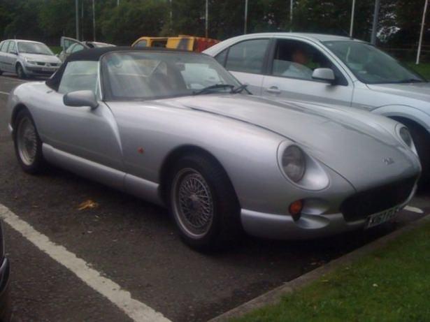 <p>1992 ve 2003 yılları arasında üretilen TVR Chimaera modeli otomobile günümüzde rastlamak zor. </p>

<p> </p>
