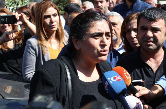 <p>5- Daha önce devamsızlık nedeniyle üyeliği düşen milletvekili var mı?</p>
<p>Cumhuriyet tarihinde bugüne kadar bir örneği bulunmuyor.</p>