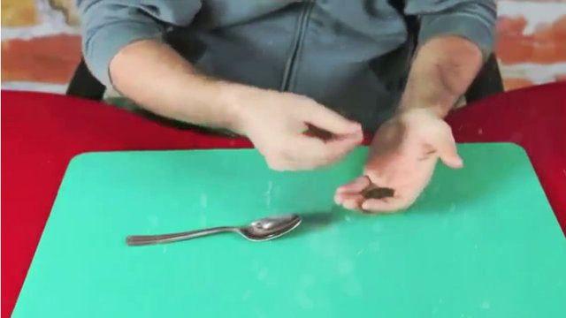 <p>İkisininde kullanıldığı oldukça basit ve etkiliyici olan bu gösteriyi siz de arkadaşlarınıza yapabilirsiniz.</p>
<p> </p>