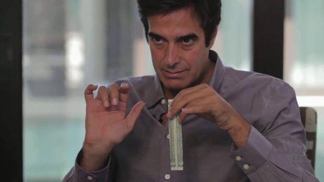 <p>Copperfield, bu zor kısmı başarıyla yaparak, bu işte usta olduğunu herkese gösterdi.</p>

<p> </p>

