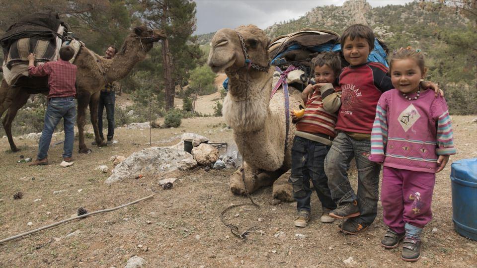 <p>Atalarının geleneğini yaşatmaya çalışan Veli Gök, zorlu yaşam koşullarını AA muhabirine anlattı.</p>

<p> </p>
