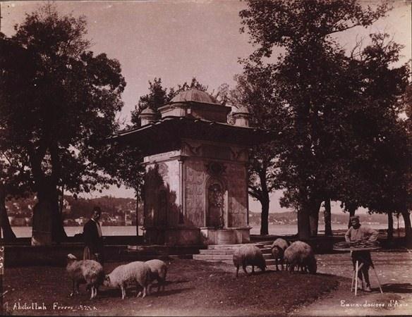 <p>Mimar Sinan’ın eserlerini inceleyen, şehrin geliştirmesiyle ilgili yönergeler konusunda önerilerde bulunan Kos’un fotoğrafları ise geçmişe ışık tutuyor.</p>

<p> </p>
