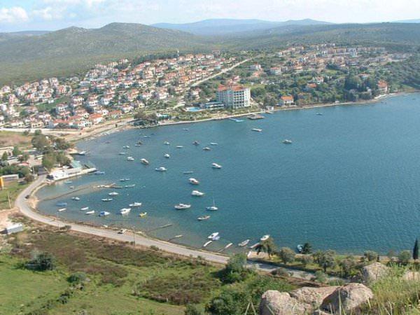 <p>Ankara-İzmir 3 saat 30 dakika</p>

<p> </p>

