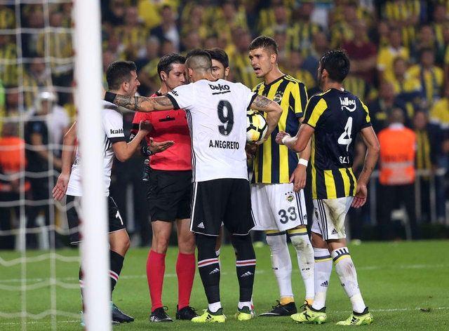 <p>HATALARI TEK TEK YAZILDI - Gözlemci Işın, karşılaşmada yapılan hakem hatalarını raporunda ayrıntılı bir şekilde belirtti.</p>
