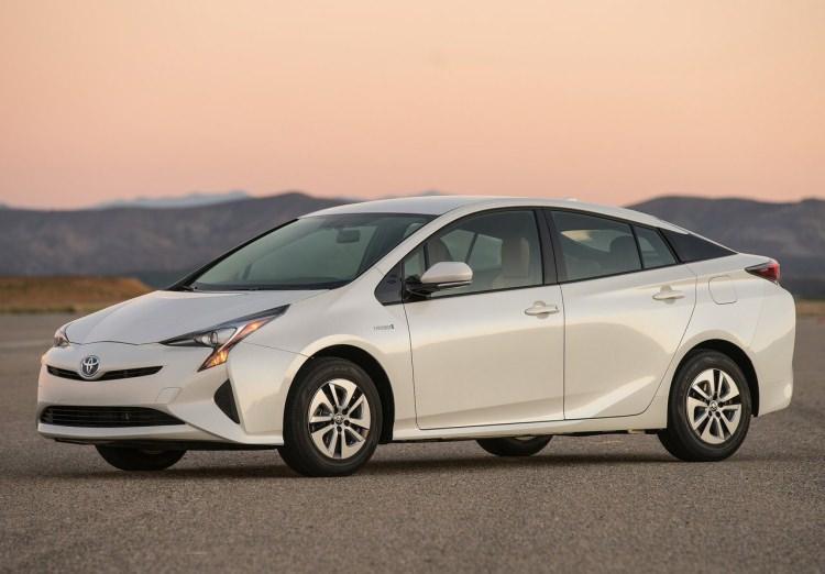 <p>Toyota Prius</p>

<p>2017 çıkışlı başlangıç fiyatı: 56.150 € + 1.313 TL<br />
​2016 çıkışlı başlangıç fiyatı:  44.900 € + 1.313 TL</p>
