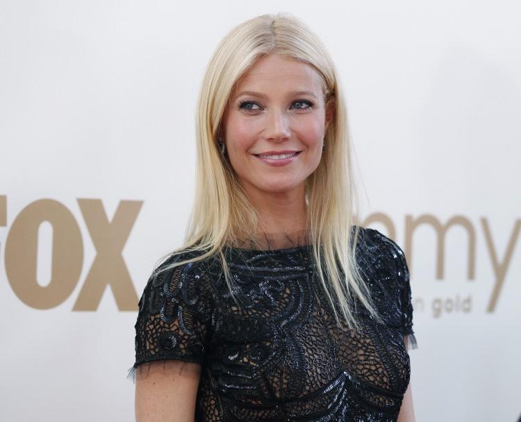 <p><strong>Gwyneth Paltrow ve zeytinyağı</strong><br />
<br />
Ünlü blog'u "Goop”ta zeytinyağını kullanışının inceliklerini anlatan yıldızın sırrı şu: </p>
