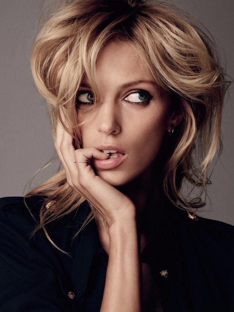 <p><strong>Anja Rubik ve şampuan sonrası</strong><br />
<br />
Saçlarınızdaki azıcık bir şampuan kalıntısı, saçınızın matlaşıp elektriklenmesine yeter de artar bile.     </p>
