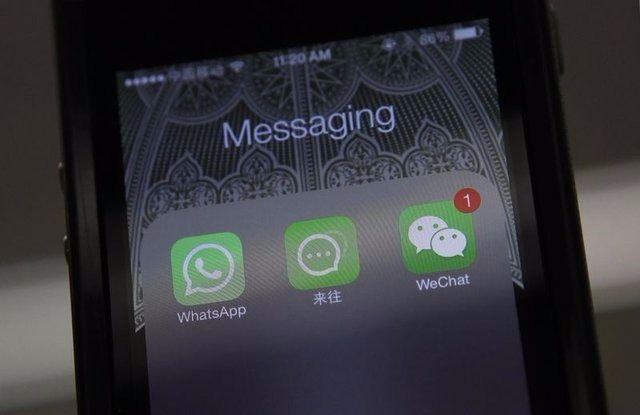 <p>Android'de belirli uygulamaları kilitlemeye yarayan uygulamalar var, ancak WhatsLock yalnızca WhatsApp için yapılmış bir uygulama. WhatsApp'ı sayısal bir kodla (PIN - kişisel tanımlama numarası) veya desenle korumanız mümkün. Bu kodu veya deseni WhatsApp'ı her açtığınızda girmeniz gerekecek. Uygulamanın içinde meraklı gözleri yanıltmaya yönelik bir "sahte WhatsApp" bile bulunuyor.</p>
