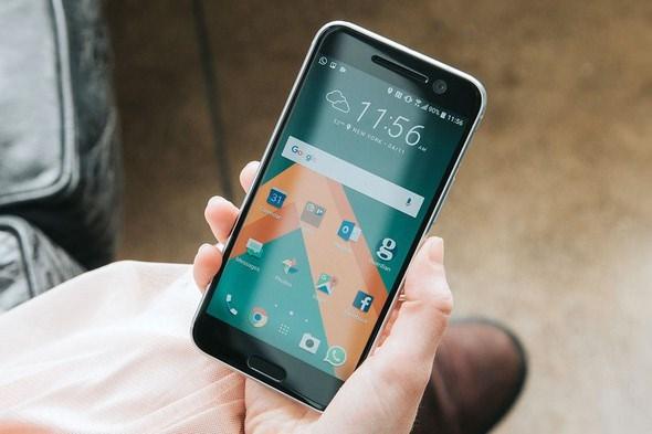 <p><strong>HTC 10</strong></p>

<p>Ekran boyutu: 5.2 inç<br />
Ekran çözünürlüğü: 1440x2560 (QHD)</p>
