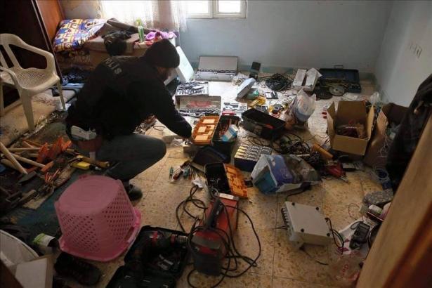 <p>"Şehit Jandarma Astsubay Kıdemli Çavuş Burak Demirci Operasyonu"na katılan güvenlik güçleri, Sur ve Cudi mahallelerinde terör örgütü mensuplarıyla sık sık sıcak temas sağladı</p>

<p> </p>
