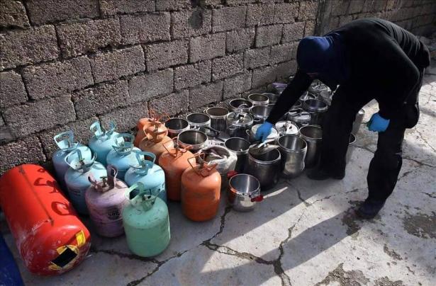 <p>Bu arada, ilçede teröristlerce kurulan 367 barikat kaldırıldı, 94 hendek kapatıldı.</p>
<p> </p>