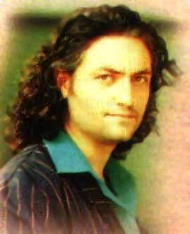 <p>Grubun bir diğer üyesi ise Emrah Anul şu sıralar müziğe devam ediyor.</p>
<p> </p>