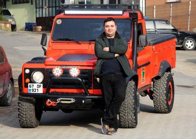 <p>Topçu cipi bu hale getirmek için çöpten bile parça aldıklarını anlattı:</p>
