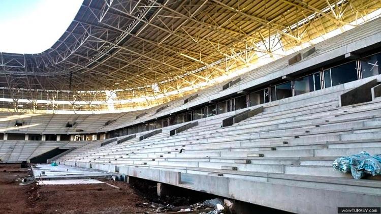 <p>Yeni Kocaeli Stadı<br />
Kapasite: 33.000</p>