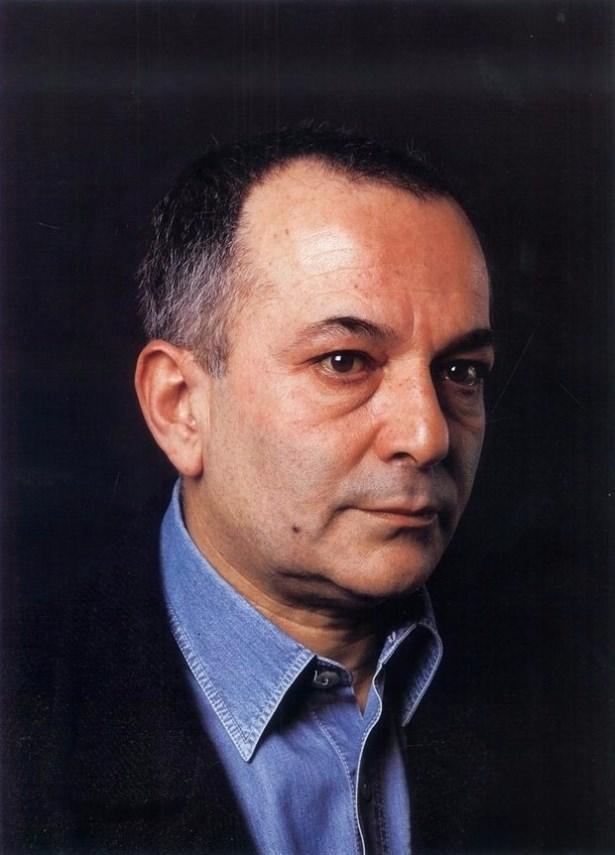 <p>17 Haziran 2015'de İstanbul Büyükşehir Belediyesi (İBB) Şehir Tiyatroları'ndan emekli yazar ve yönetmen Başar Sabuncu, 72 yaşında vefat etti.</p>
<p> </p>