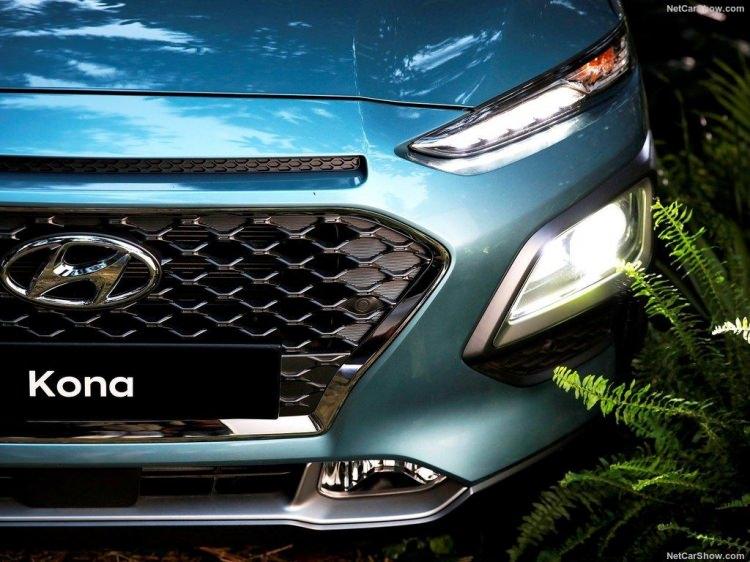 <p>Hyundai'nin SUV tasarımındaki geleceğini temsil ettiği ifade edilen araçta ön ışıklandırma dışında genel yapıyı kaslı gösterecek bir tasarım çizgisinin kullanılıyor.</p>
