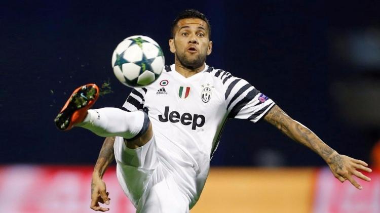 <p>78</p>

<p>Dani Alves 33</p>

<p>Juventus</p>
