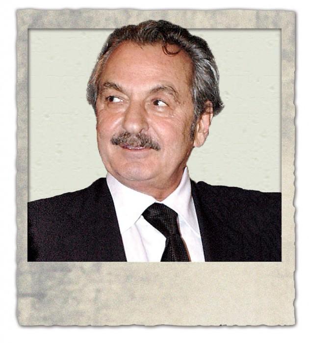 Ali Raif Dinçkök SERVETİ: 450 MİLYON DOLAR SERVET KAYNAĞI: AKKÖK SANAYİ YATIRIM YAŞI: 68. BEKAR, ÜÇ ÇOCUKLU DOĞUM YERİ: İSTANBUL