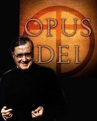 <p>1950 yılında papalık tarafından resmen onaylanmıştır. Papalık, güçlü anti-komünist misyonu nedeniyle açık destek verdiği "Opus Dei"nin statüsünü 1982'de yükselterek, örgüt önderine, tarikat başkanlarına mahsus "piskopos" unvanını bahşetti</p>

<p> </p>
