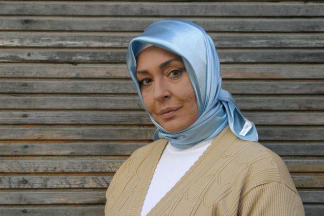 <p>Necla Nazır- Ferdi Tayfur ile uzun süren hayat arkadaşlığı sırasında tesettüre girdi. Kimsenin etkisinde kalmadığını Allah inancından dolayı bunu tercih ettiğini söyledi.</p>