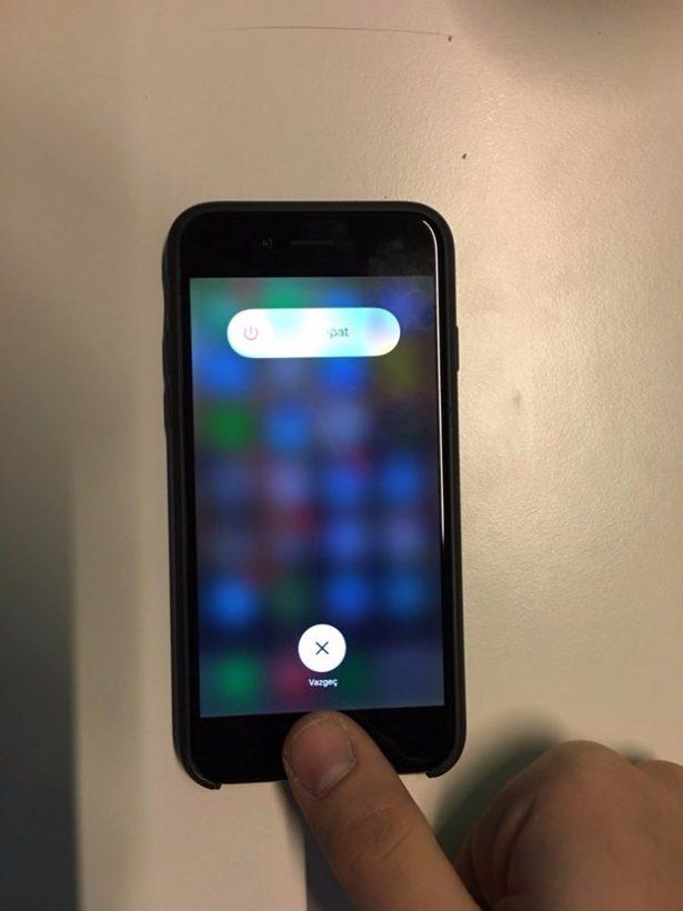 <p>4- Home tuşuna 5 saniye boyunca basın.</p>

<p> </p>
