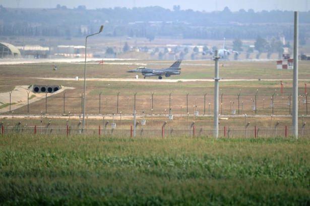 <p> Operasyonda İncirlik'i kullanan uçaklar, böylece hem yakıttan tasarruf edecek, hem de fazla sorti yapabilecek. Ayrıca İncirlik modernizasyonu tamamlanmış bir üs olduğu için uçak bakımı ve personelin konaklaması yönünden de avantaj sağlıyor.</p>