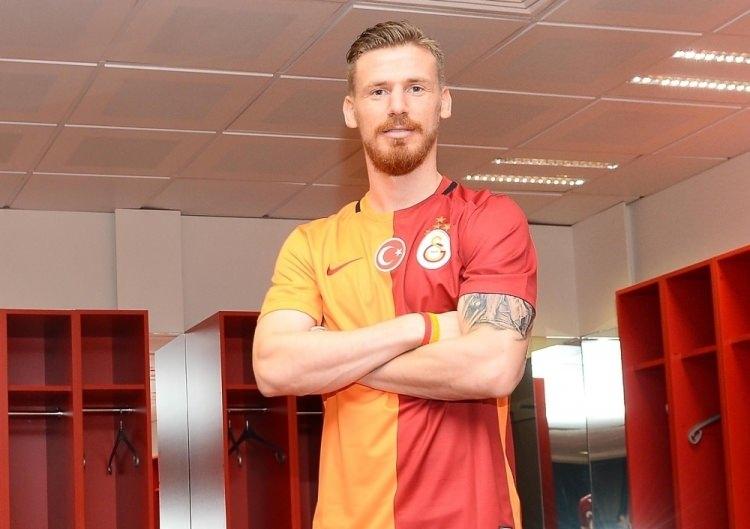 <p><strong>SERDAR AZİZ - GALATASARAY</strong><br />
<br />
18 YAŞINDAKİ PİYASA DEĞERİ: 400 bin Euro<br />
<br />
GÜNCEL PİYASA DEĞERİ: 4.5 milyon Euro<br />
<br />
FARK: +4.1 milyon Euro</p>

