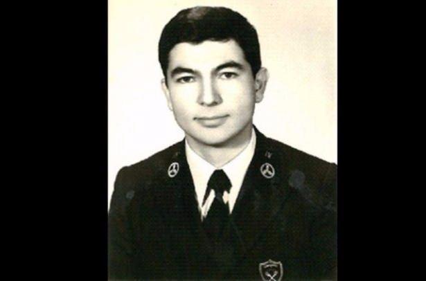 <p>İsmet Yılmaz</p>

<p> </p>
