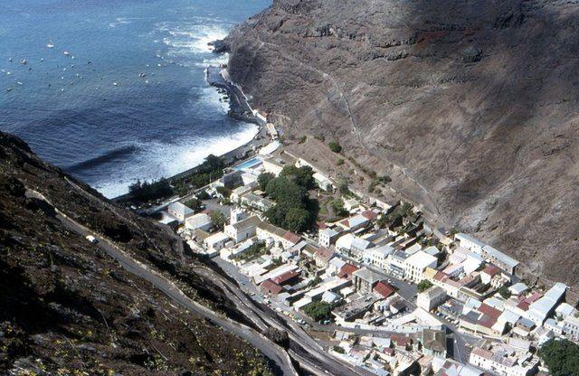 <p>Karasal Alan km²<br />
Saint Helena (Birleşik Krallık)<br />
308</p>
