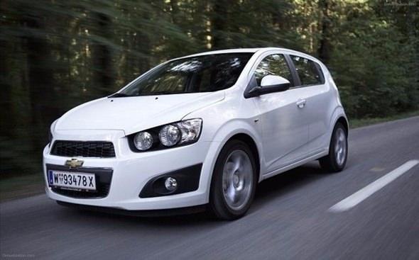 <p><strong>Chevrolet Aveo 1.3 Sedan 75HP </strong><br />
<br />
Yakıt tipi: Dizel <br />
<br />
Ortalama yakıt Tüketimi(100km): 4.7 litre</p>
