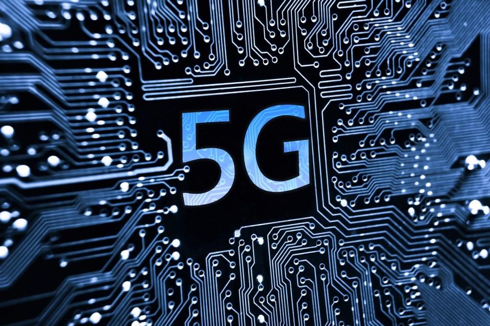 <p><strong>5G VE UZAY SANAYİ</strong><br />
<br />
4.5G hizmetleri yaygınlaştırılacak. 5G, havacılık, uzay sanayi altyapısı hazırlanacak.</p>