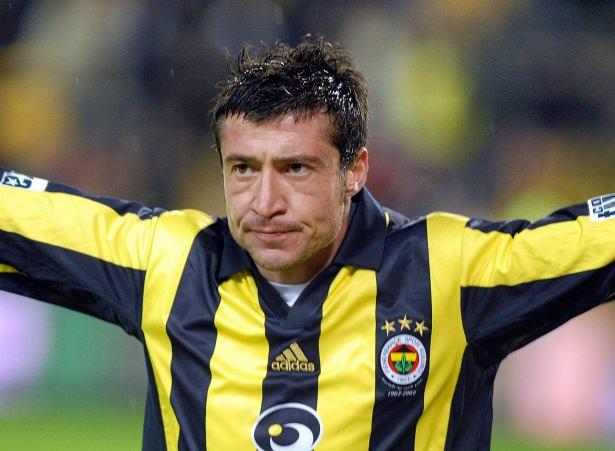 <p><strong>Futbolu bıraktıktan sonra 'Ben ezelden Beşiktaşlıyım. Çocukluğumdan beri Beşiktaş'ı tutuyorum' diye açıklama yapmıştı. Ancak futbol yaşantısını sürdürürken Beşiktaş'tan Fenerbahçe'ye transfer oldu.</strong></p>