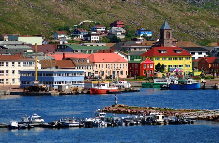 <p>Saint Pierre et Miquelon adası</p>

<p> </p>
