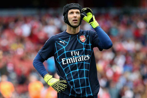 <p>Chelsea'nin Çek kalecisi Petr Cech İngilizce, Portekizce, İspanyolca, Fransızca ve doğal olarak ana dili olan Çekçe'yi akıcı bir şekilde konuşabiliyor.</p>
