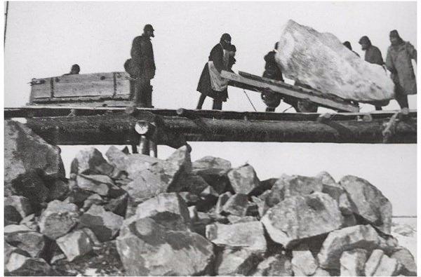 <p>Kamplarda her çeşit çalıştırma mevcuttu.<br />
 </p>
